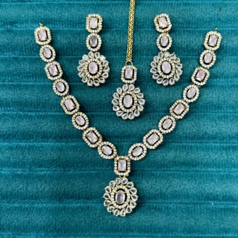 premium quality AD necklace set with mangtika